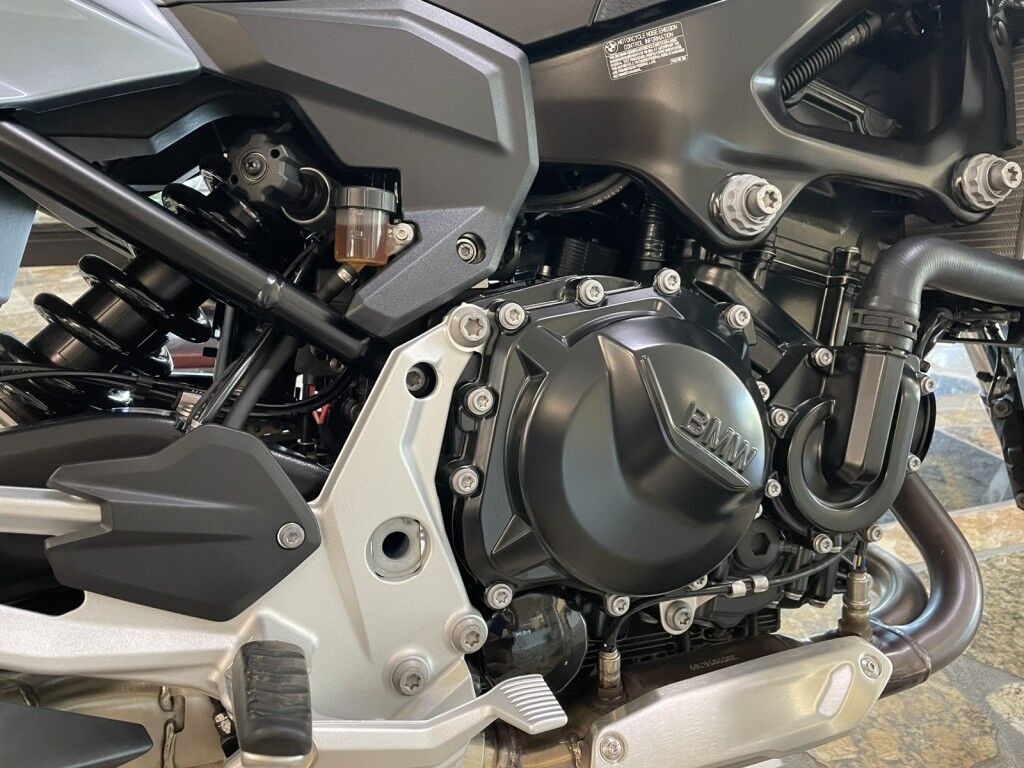 2023 BMW F900R EXCLUSIVE~PRO RIDE MODES~LOWERING PKG~HEATED GRIPS~BREMBO BRAKES~STEERING STABILIZER BAR~ONLINE FINANCE AND SHIPPING AVAILABLE!!!!! Sarasota FL