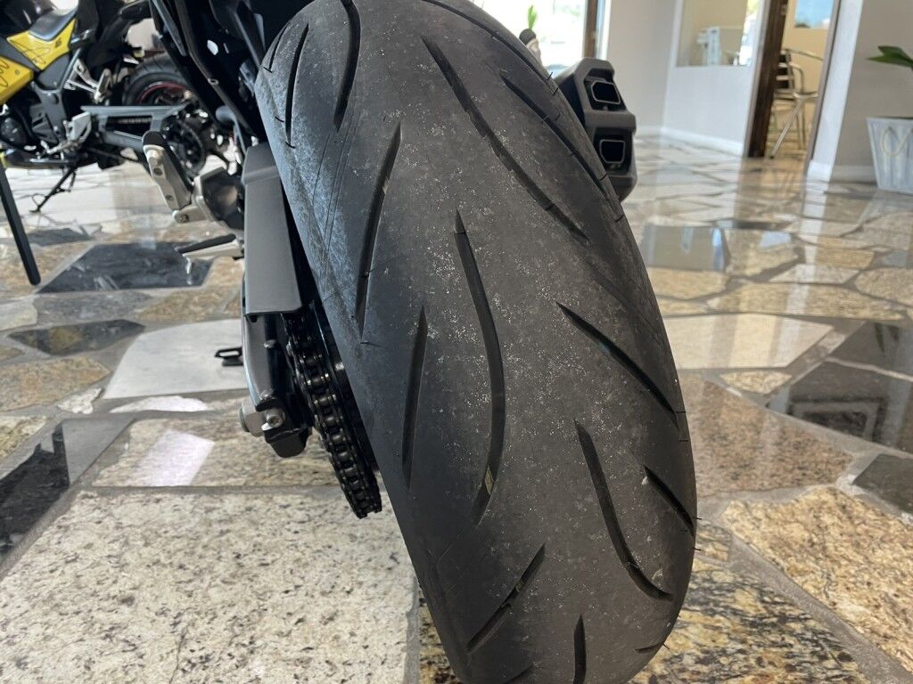 2023 BMW F900R EXCLUSIVE~PRO RIDE MODES~LOWERING PKG~HEATED GRIPS~BREMBO BRAKES~STEERING STABILIZER BAR~ONLINE FINANCE AND SHIPPING AVAILABLE!!!!! Sarasota FL