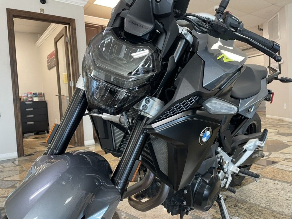 2023 BMW F900R EXCLUSIVE~PRO RIDE MODES~LOWERING PKG~HEATED GRIPS~BREMBO BRAKES~STEERING STABILIZER BAR~ONLINE FINANCE AND SHIPPING AVAILABLE!!!!! Sarasota FL