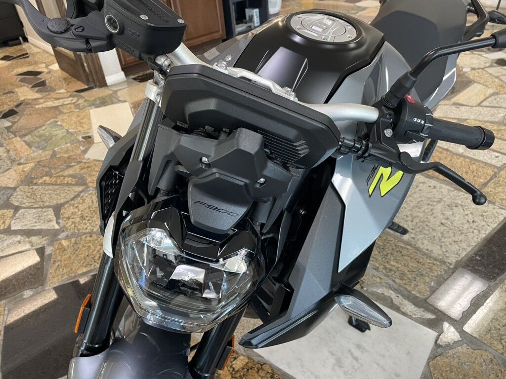 2023 BMW F900R EXCLUSIVE~PRO RIDE MODES~LOWERING PKG~HEATED GRIPS~BREMBO BRAKES~STEERING STABILIZER BAR~ONLINE FINANCE AND SHIPPING AVAILABLE!!!!!