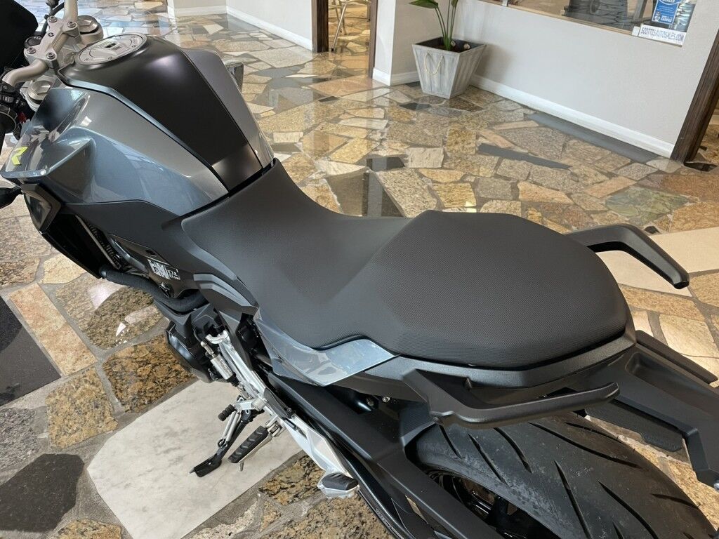 2023 BMW F900R EXCLUSIVE~PRO RIDE MODES~LOWERING PKG~HEATED GRIPS~BREMBO BRAKES~STEERING STABILIZER BAR~ONLINE FINANCE AND SHIPPING AVAILABLE!!!!! Sarasota FL