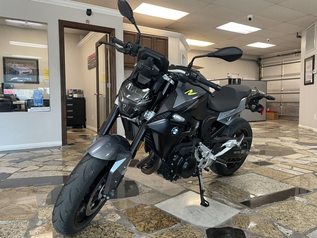 2023 BMW F900R EXCLUSIVE~PRO RIDE MODES~LOWERING PKG~HEATED GRIPS~BREMBO BRAKES~STEERING STABILIZER BAR~ONLINE FINANCE AND SHIPPING AVAILABLE!!!!!