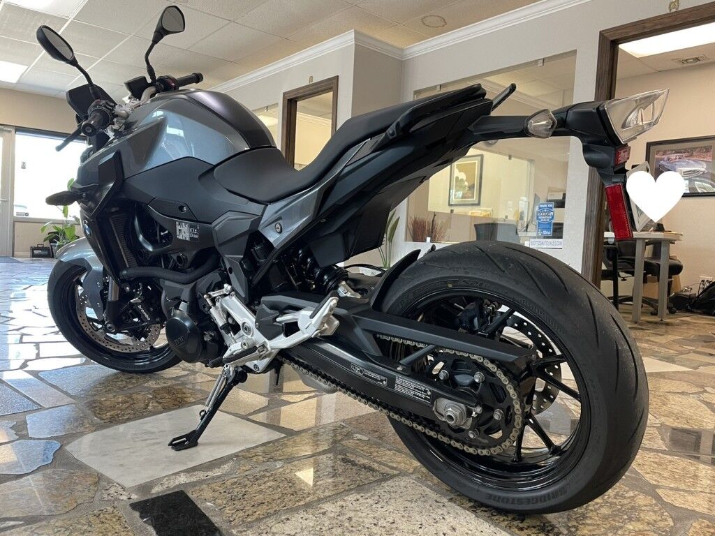 2023 BMW F900R EXCLUSIVE~PRO RIDE MODES~LOWERING PKG~HEATED GRIPS~BREMBO BRAKES~STEERING STABILIZER BAR~ONLINE FINANCE AND SHIPPING AVAILABLE!!!!! Sarasota FL