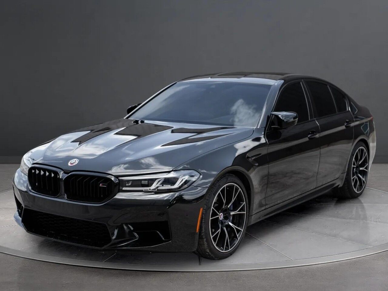 2023 BMW M5