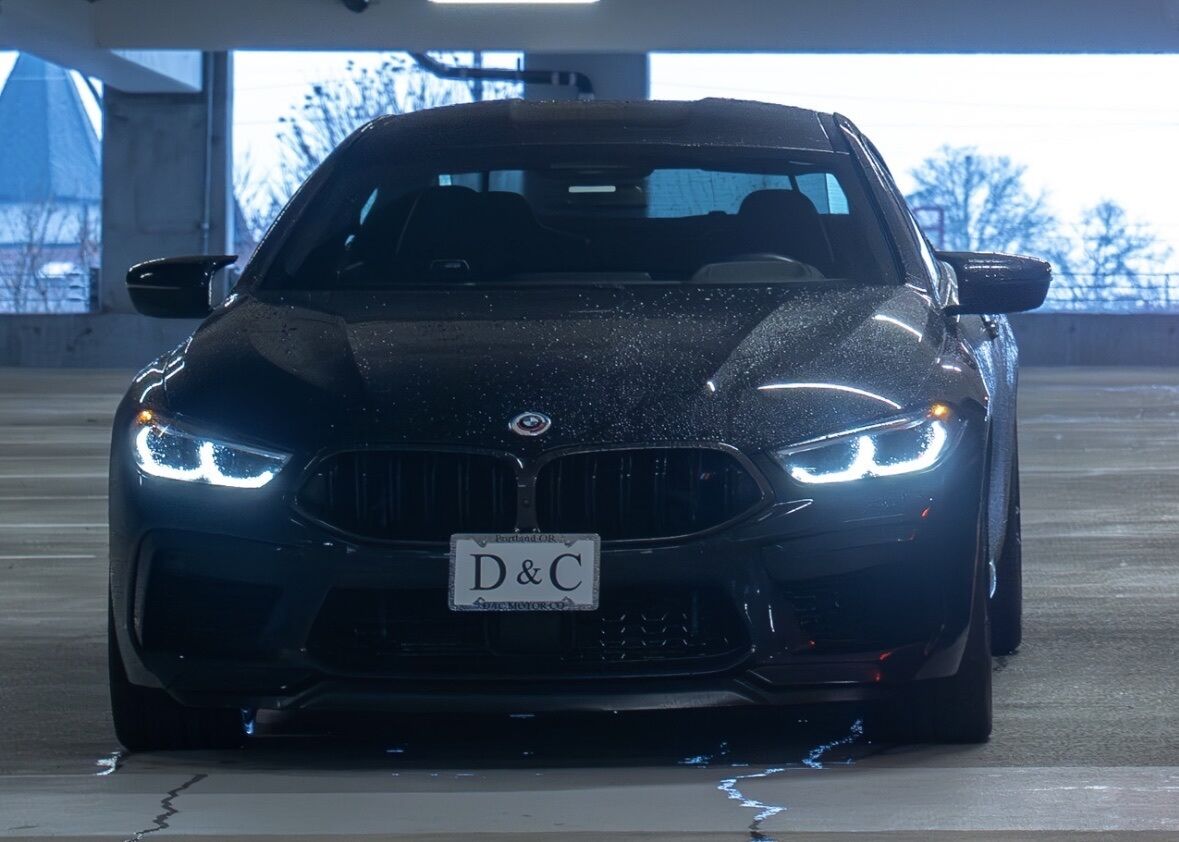 2023 BMW M8