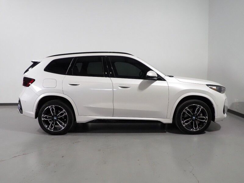 2023 BMW X1 xDrive28i AWD *M SPORT PKG, HEADS-UP DISPLAY, NAVIGATION, ADAPTIVE CRUISE, SAFETY ALERTS, 360 VIEW CAMERAS, PANORAMA MOONROOF, HEATED SEATS/STEERING, REMOTE START, HARMAN/KARDON, WIRELESS CHARGING Round Rock TX