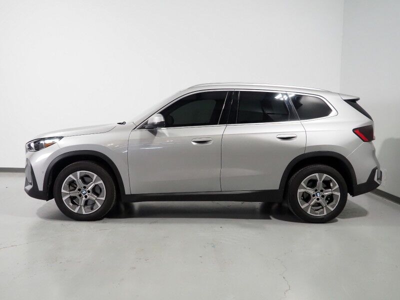 2023 BMW X1 xDrive28i AWD *NAVIGATION, SAFETY ALERTS, BACKUP-CAMERA, PANORAMA MOONROOF, COMFORT ACCESS, POWER LIFTGATE, WIRELESS CHARGING, ANDROID & APPLE Round Rock TX