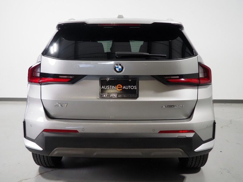 2023 BMW X1 xDrive28i AWD *NAVIGATION, SAFETY ALERTS, BACKUP-CAMERA, PANORAMA MOONROOF, COMFORT ACCESS, POWER LIFTGATE, WIRELESS CHARGING, ANDROID & APPLE Round Rock TX