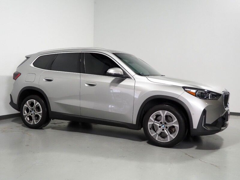 2023 BMW X1 xDrive28i AWD *NAVIGATION, SAFETY ALERTS, BACKUP-CAMERA, PANORAMA MOONROOF, COMFORT ACCESS, POWER LIFTGATE, WIRELESS CHARGING, ANDROID & APPLE