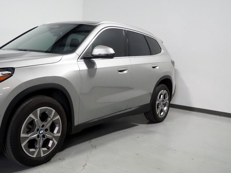 2023 BMW X1 xDrive28i AWD *NAVIGATION, SAFETY ALERTS, BACKUP-CAMERA, PANORAMA MOONROOF, COMFORT ACCESS, POWER LIFTGATE, WIRELESS CHARGING, ANDROID & APPLE Round Rock TX
