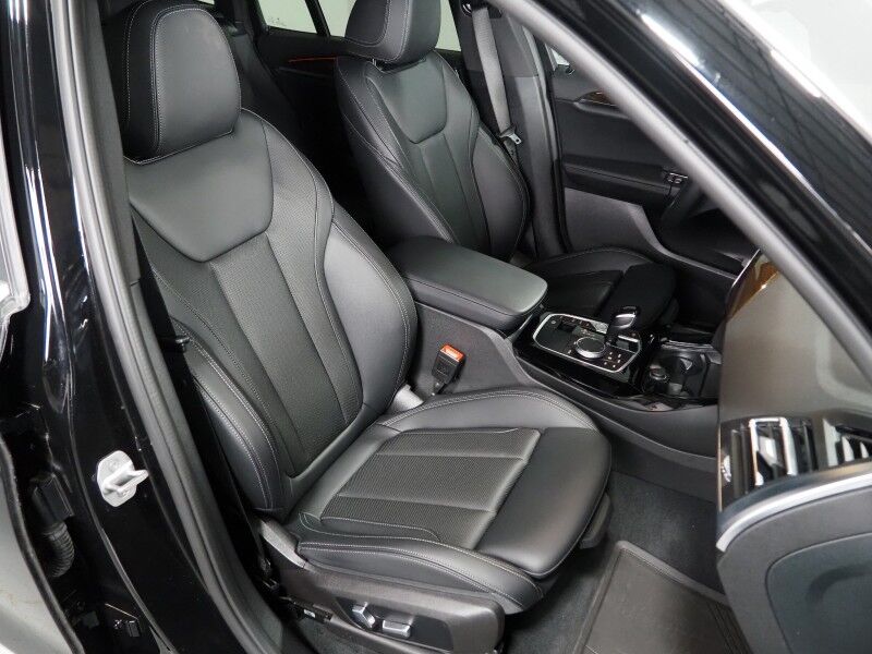 2023 BMW X3 sDrive30i *NAVIGATION, SAFETY ALERTS, BACKUP-CAMERA, COLOR TOUCHSCREEN, PANORAMA MOONROOF, HEATED SEATS, POWER LIFTGATE, COMFORT ACCESS, LED HEADLIGHTS, ANDROID & APPLE