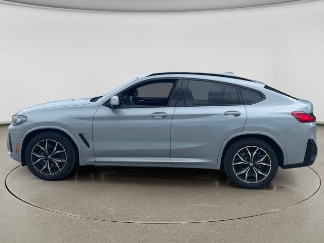 2023 BMW X4 xDrive30i