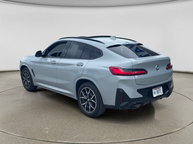 2023 BMW X4 xDrive30i