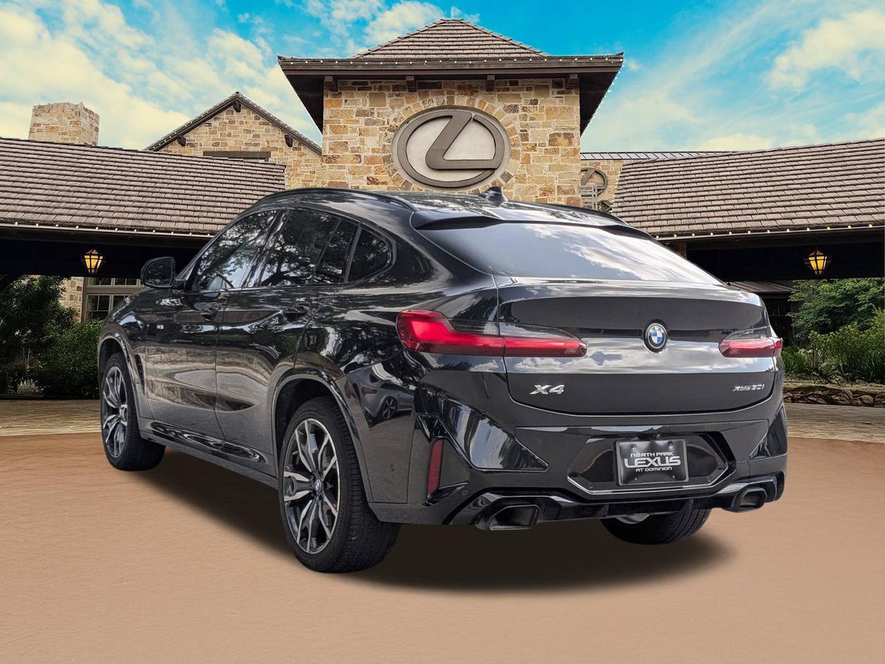 2023 BMW X4 xDrive30i