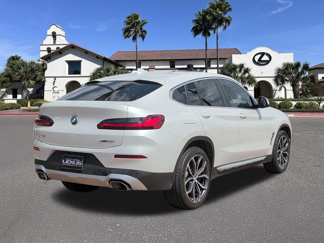 2023 BMW X4 xDrive30i