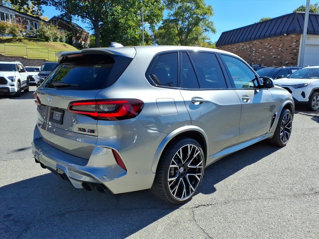 2023 BMW X5 M .