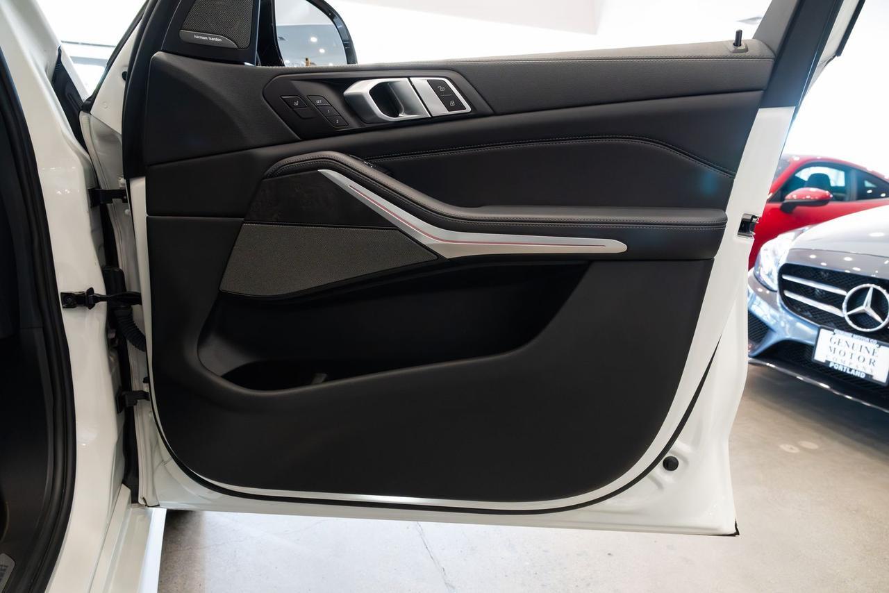 2023 BMW X5 M50i Gladstone OR