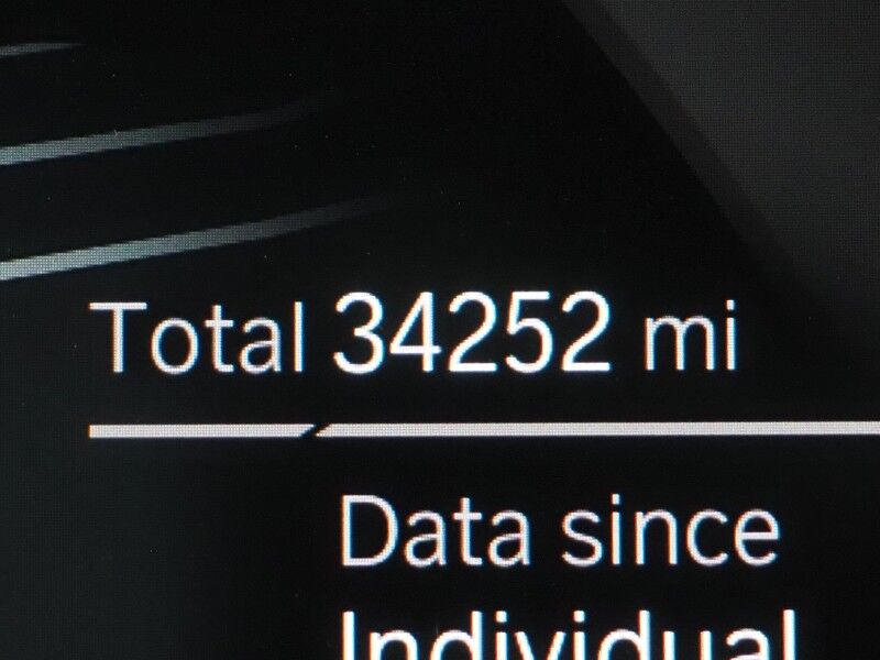 2023 BMW X5 sDrive40i *HEADS-UP DISPLAY, NAVIGATION, LIVE COCKPIT PRO, SAFETY ALERTS, PANORAMA MOONROOF, HEATED SEATS, POWER LIFTGATE, REMOTE START, COMFORT ACCESS, 21 INCH WHEELS, WIRELESS CHARGING, ANDROID & APPLE Round Rock TX