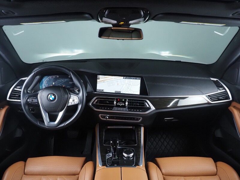 2023 BMW X5 sDrive40i *HEADS-UP DISPLAY, NAVIGATION, LIVE COCKPIT PRO, SAFETY ALERTS, PANORAMA MOONROOF, HEATED SEATS, POWER LIFTGATE, REMOTE START, COMFORT ACCESS, 21 INCH WHEELS, WIRELESS CHARGING, ANDROID & APPLE Round Rock TX