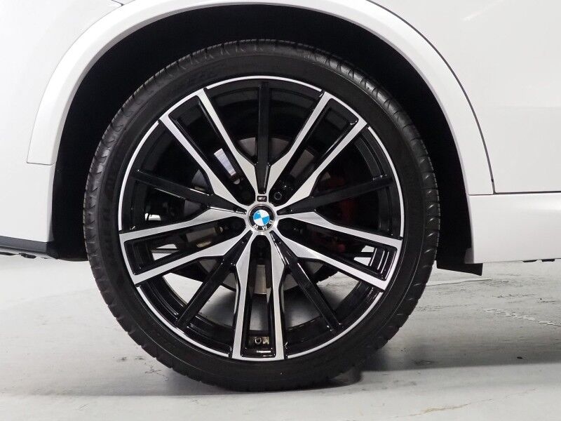 2023 BMW X5 sDrive40i *M SPORT, DRIVING ASSIST PRO, HEADS-UP DISPLAY, NAVIGATION, LIVE COCKPIT PRO, ADAPTIVE CRUISE, SAFETY ALERTS, 360 CAMERAS, PANO MOONROOF, HEATED SEATS, REMOTE START, 22 INCH WHEELS, WIRELESS CHARGING, ANDROID & APPLE Round Rock TX