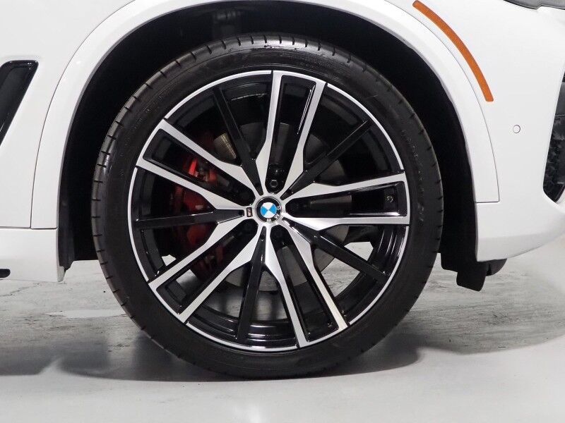 2023 BMW X5 sDrive40i *M SPORT, DRIVING ASSIST PRO, HEADS-UP DISPLAY, NAVIGATION, LIVE COCKPIT PRO, ADAPTIVE CRUISE, SAFETY ALERTS, 360 CAMERAS, PANO MOONROOF, HEATED SEATS, REMOTE START, 22 INCH WHEELS, WIRELESS CHARGING, ANDROID & APPLE Round Rock TX