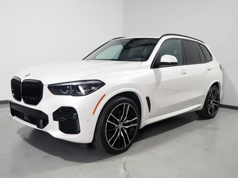 2023 BMW X5 sDrive40i *M SPORT, DRIVING ASSIST PRO, HEADS-UP DISPLAY, NAVIGATION, LIVE COCKPIT PRO, ADAPTIVE CRUISE, SAFETY ALERTS, 360 CAMERAS, PANO MOONROOF, HEATED SEATS, REMOTE START, 22 INCH WHEELS, WIRELESS CHARGING, ANDROID & APPLE Round Rock TX