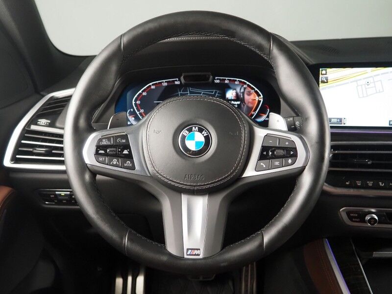 2023 BMW X5 sDrive40i *M SPORT, DRIVING ASSIST PRO, HEADS-UP DISPLAY, NAVIGATION, LIVE COCKPIT PRO, ADAPTIVE CRUISE, SAFETY ALERTS, 360 CAMERAS, PANO MOONROOF, HEATED SEATS, REMOTE START, 22 INCH WHEELS, WIRELESS CHARGING, ANDROID & APPLE Round Rock TX