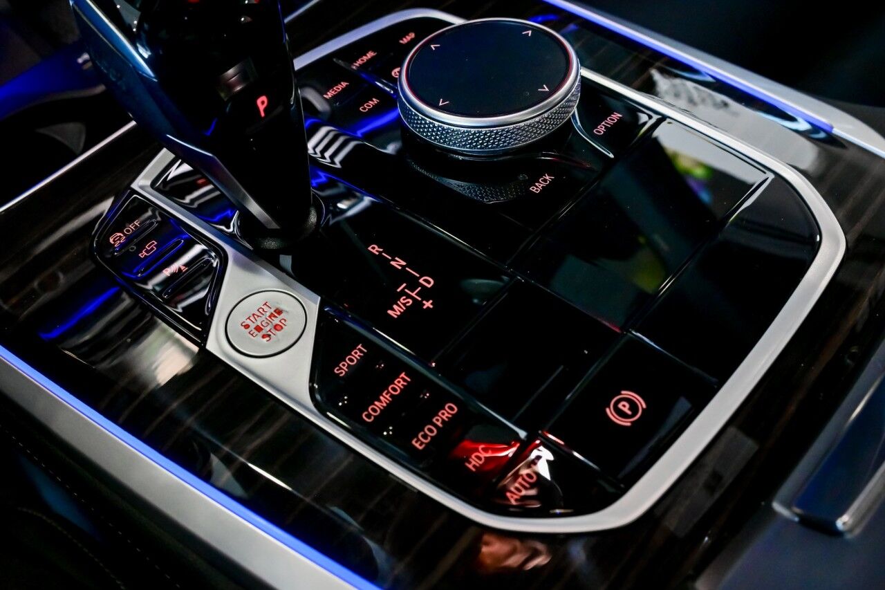 2023 BMW X5 xDrive40i, Wireless Charging, Parking Assist, Climate Comfort Pkg Springfield NJ