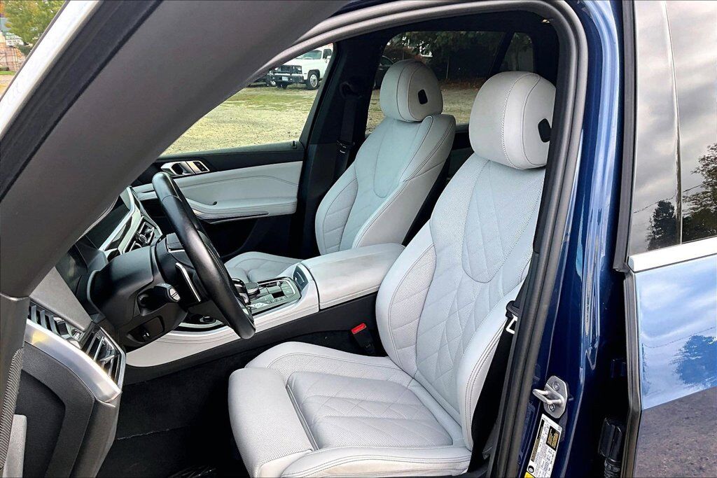 2023 BMW X5 xDrive45e OR