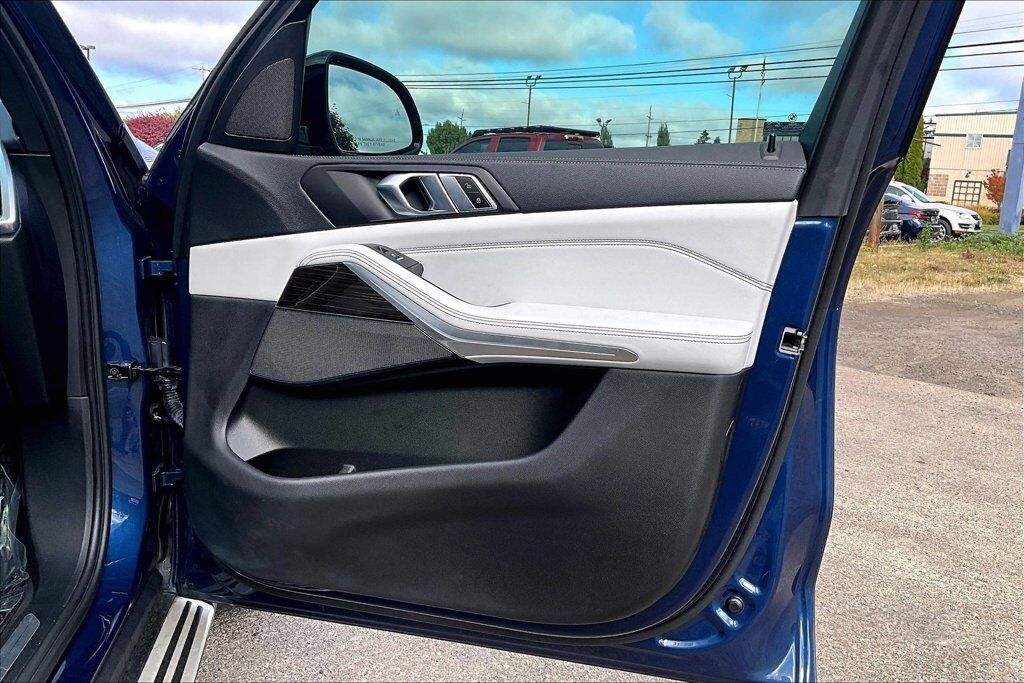 2023 BMW X5 xDrive45e OR