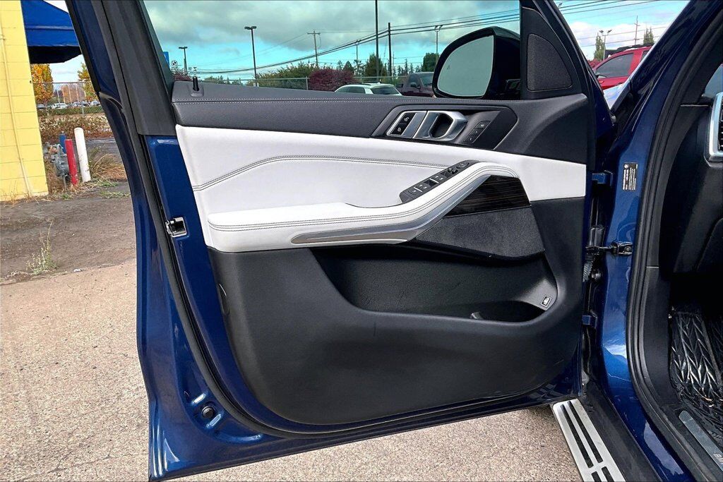 2023 BMW X5 xDrive45e OR