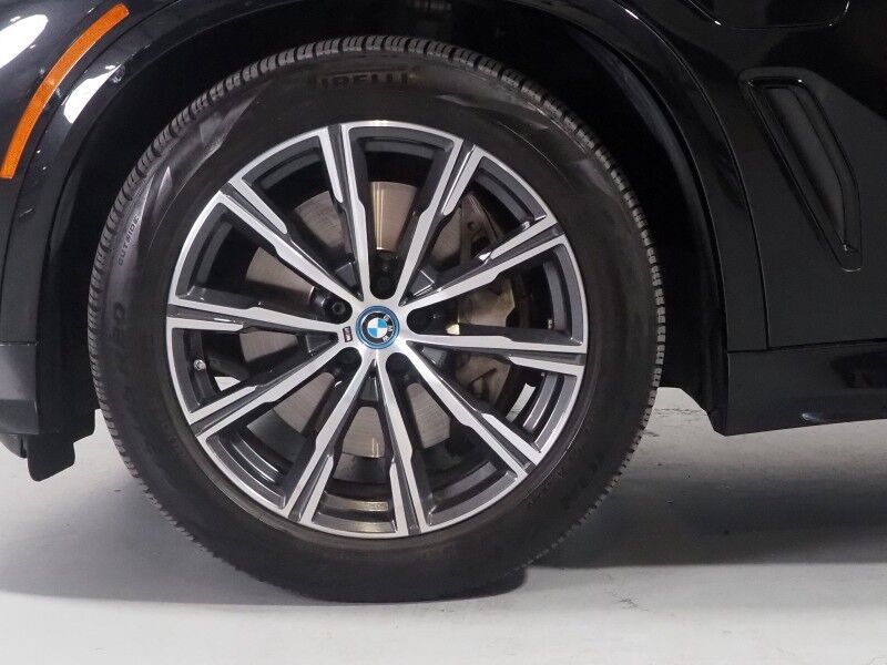 2023 BMW X5 xDrive45e Plug-In Hybrid AWD *M SPORT, EXECUTIVE PKG, HEADS-UP DISPLAY, NAVIGATION, LIVE COCKPIT PRO, SAFETY ALERTS, 360 CAMERAS, PANO SKY LOUNGE ROOF, MERINO LEATHER, HEATED MULTI-CONTOUR SEATS, ICON LED HEADLIGHTS, 20 INCH WHEELS, ANDROID & APPLE Round Rock TX