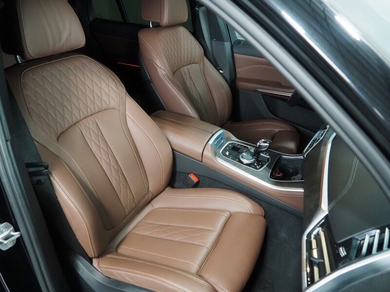 2023 BMW X5 xDrive45e Plug-In Hybrid AWD *M SPORT, EXECUTIVE PKG, HEADS-UP DISPLAY, NAVIGATION, LIVE COCKPIT PRO, SAFETY ALERTS, 360 CAMERAS, PANO SKY LOUNGE ROOF, MERINO LEATHER, HEATED MULTI-CONTOUR SEATS, ICON LED HEADLIGHTS, 20 INCH WHEELS, ANDROID & APPLE Round Rock TX
