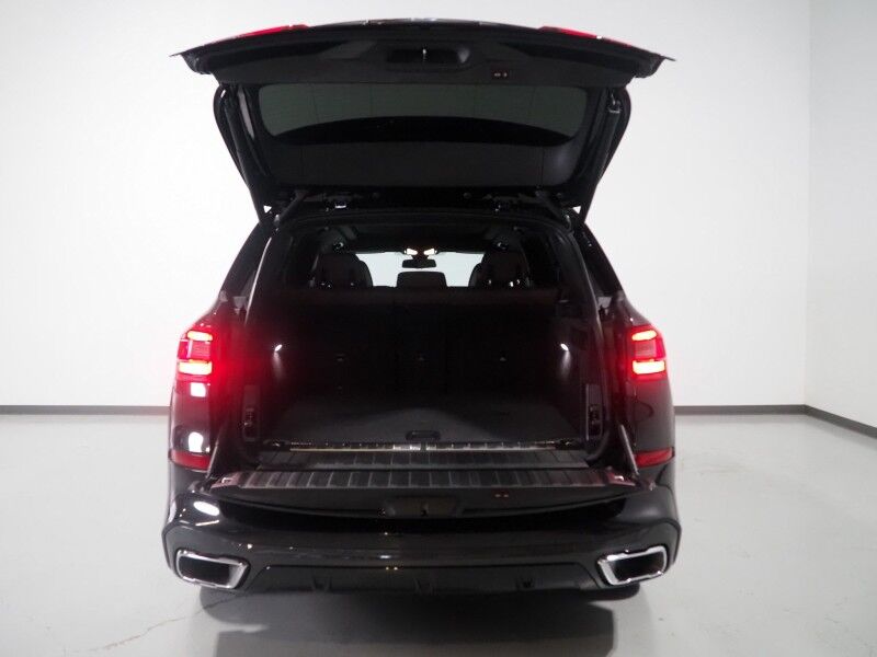 2023 BMW X5 xDrive45e Plug-In Hybrid AWD *M SPORT, EXECUTIVE PKG, HEADS-UP DISPLAY, NAVIGATION, LIVE COCKPIT PRO, SAFETY ALERTS, 360 CAMERAS, PANO SKY LOUNGE ROOF, MERINO LEATHER, HEATED MULTI-CONTOUR SEATS, ICON LED HEADLIGHTS, 20 INCH WHEELS, ANDROID & APPLE Round Rock TX