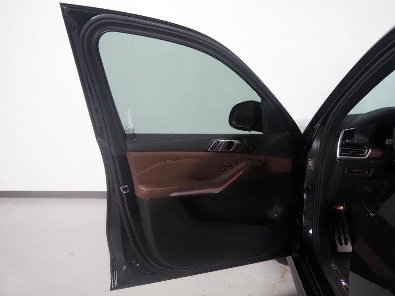 2023 BMW X5 xDrive45e Plug-In Hybrid AWD *M SPORT, EXECUTIVE PKG, HEADS-UP DISPLAY, NAVIGATION, LIVE COCKPIT PRO, SAFETY ALERTS, 360 CAMERAS, PANO SKY LOUNGE ROOF, MERINO LEATHER, HEATED MULTI-CONTOUR SEATS, ICON LED HEADLIGHTS, 20 INCH WHEELS, ANDROID & APPLE Round Rock TX
