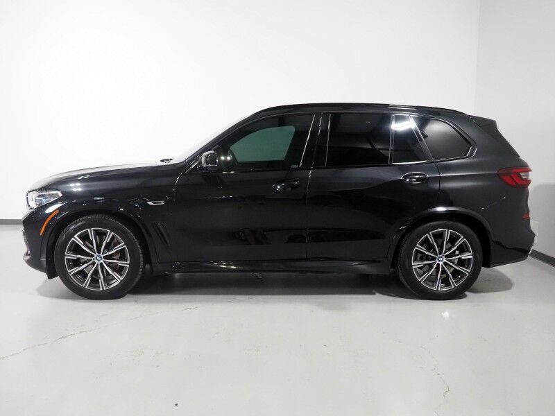 2023 BMW X5 xDrive45e Plug-In Hybrid AWD *M SPORT, EXECUTIVE PKG, HEADS-UP DISPLAY, NAVIGATION, LIVE COCKPIT PRO, SAFETY ALERTS, 360 CAMERAS, PANO SKY LOUNGE ROOF, MERINO LEATHER, HEATED MULTI-CONTOUR SEATS, ICON LED HEADLIGHTS, 20 INCH WHEELS, ANDROID & APPLE Round Rock TX