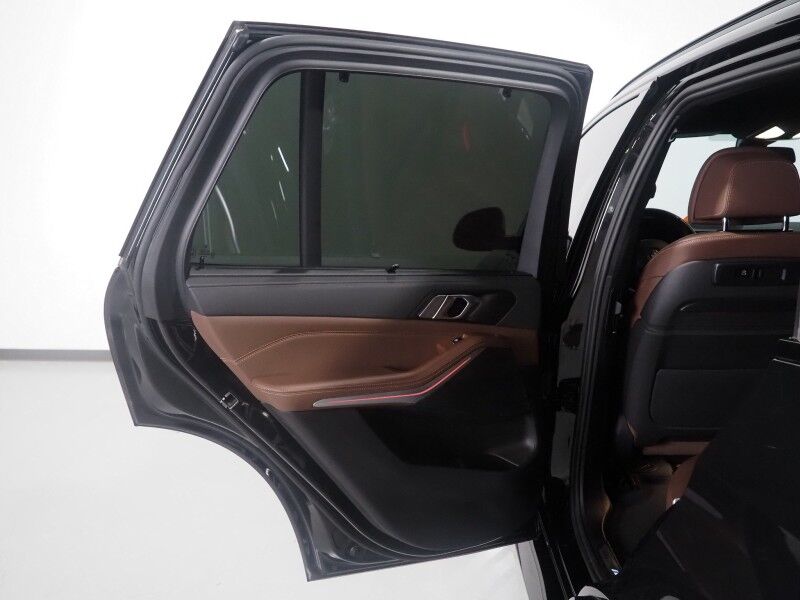 2023 BMW X5 xDrive45e Plug-In Hybrid AWD *M SPORT, EXECUTIVE PKG, HEADS-UP DISPLAY, NAVIGATION, LIVE COCKPIT PRO, SAFETY ALERTS, 360 CAMERAS, PANO SKY LOUNGE ROOF, MERINO LEATHER, HEATED MULTI-CONTOUR SEATS, ICON LED HEADLIGHTS, 20 INCH WHEELS, ANDROID & APPLE Round Rock TX
