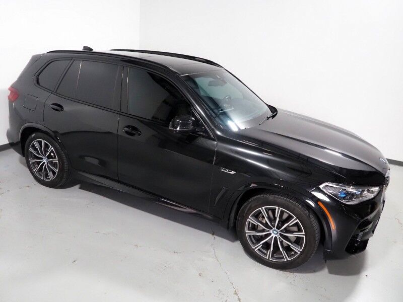 2023 BMW X5 xDrive45e Plug-In Hybrid AWD *M SPORT, EXECUTIVE PKG, HEADS-UP DISPLAY, NAVIGATION, LIVE COCKPIT PRO, SAFETY ALERTS, 360 CAMERAS, PANO SKY LOUNGE ROOF, MERINO LEATHER, HEATED MULTI-CONTOUR SEATS, ICON LED HEADLIGHTS, 20 INCH WHEELS, ANDROID & APPLE Round Rock TX