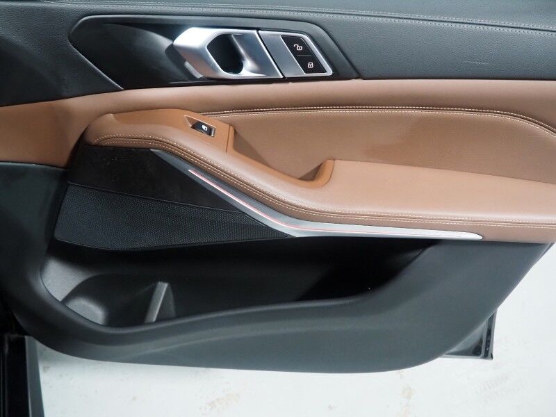 2023 BMW X5 xDrive45e Plug-In Hybrid AWD *M SPORT, EXECUTIVE PKG, HEADS-UP DISPLAY, NAVIGATION, LIVE COCKPIT PRO, SAFETY ALERTS, 360 CAMERAS, PANO SKY LOUNGE ROOF, MERINO LEATHER, HEATED MULTI-CONTOUR SEATS, ICON LED HEADLIGHTS, 20 INCH WHEELS, ANDROID & APPLE Round Rock TX