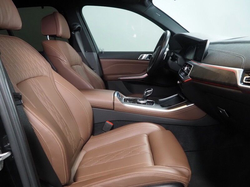 2023 BMW X5 xDrive45e Plug-In Hybrid AWD *M SPORT, EXECUTIVE PKG, HEADS-UP DISPLAY, NAVIGATION, LIVE COCKPIT PRO, SAFETY ALERTS, 360 CAMERAS, PANO SKY LOUNGE ROOF, MERINO LEATHER, HEATED MULTI-CONTOUR SEATS, ICON LED HEADLIGHTS, 20 INCH WHEELS, ANDROID & APPLE Round Rock TX