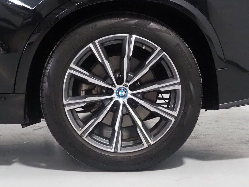 2023 BMW X5 xDrive45e Plug-In Hybrid AWD *M SPORT, EXECUTIVE PKG, HEADS-UP DISPLAY, NAVIGATION, LIVE COCKPIT PRO, SAFETY ALERTS, 360 CAMERAS, PANO SKY LOUNGE ROOF, MERINO LEATHER, HEATED MULTI-CONTOUR SEATS, ICON LED HEADLIGHTS, 20 INCH WHEELS, ANDROID & APPLE Round Rock TX