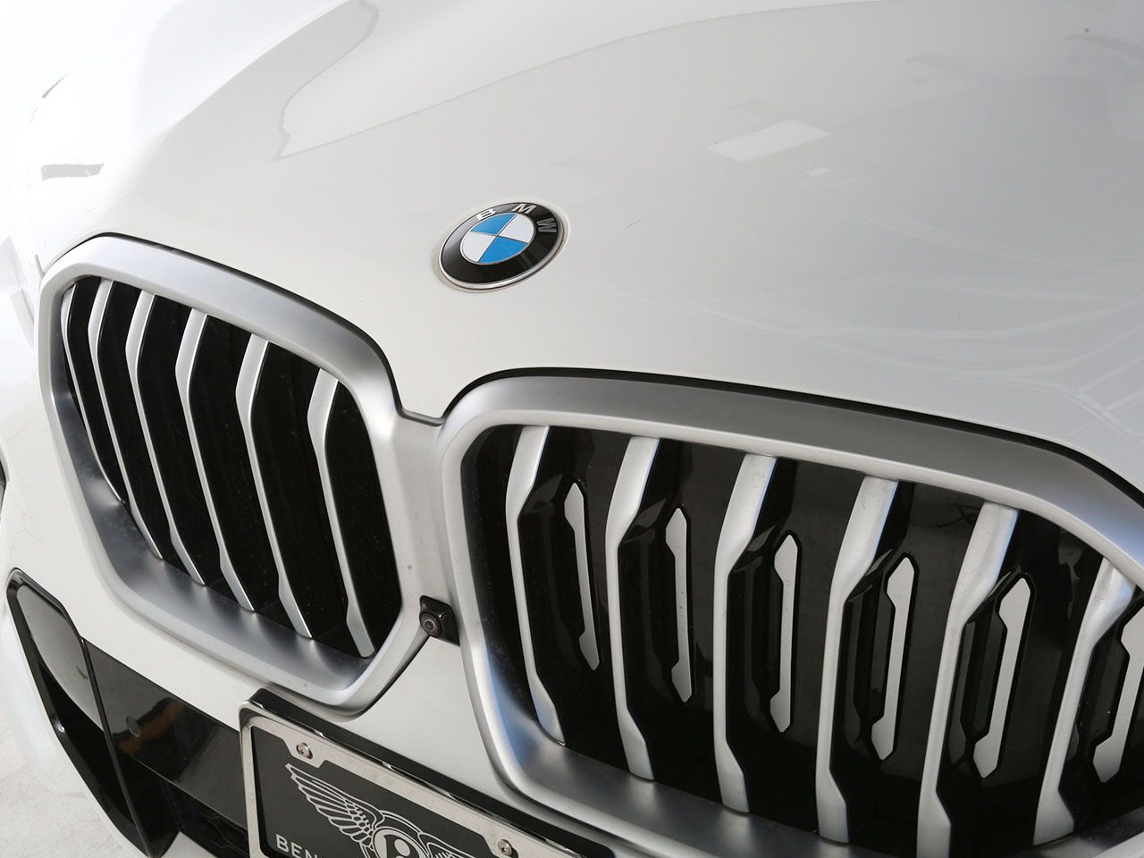 2023 BMW X6 xDrive40i