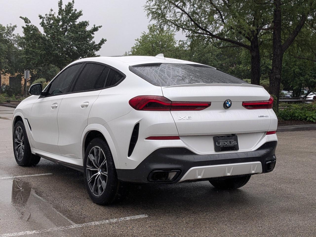 2023 BMW X6 xDrive40i
