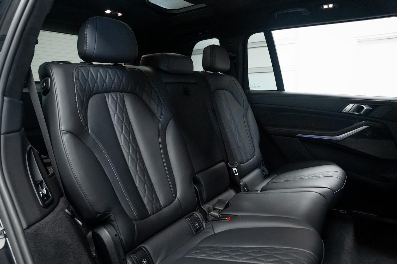 2023 BMW X7 M60i 1 Owner Vented Massage Seats Driving Assist Packag Portland OR