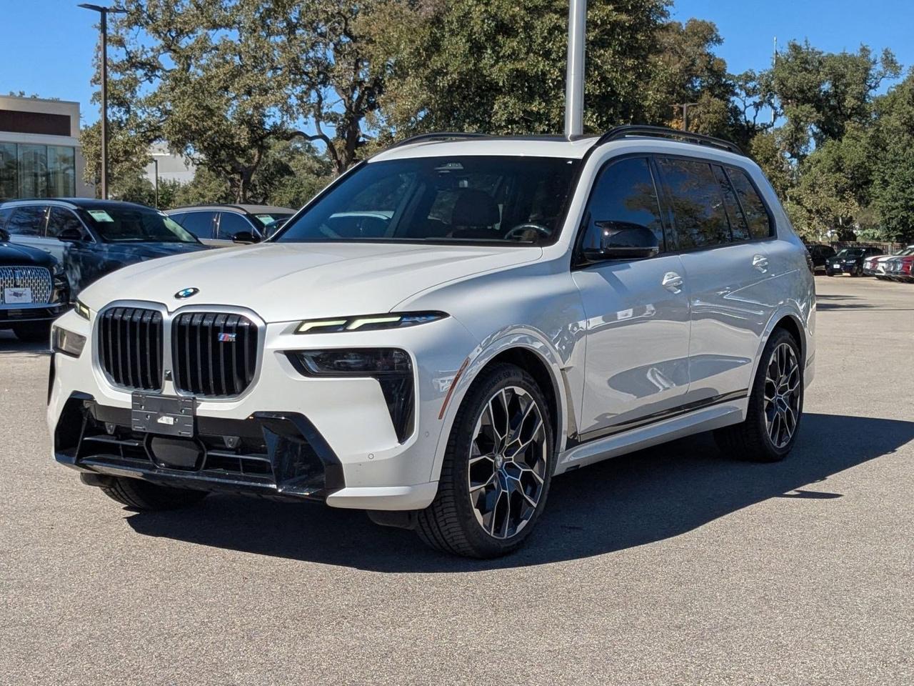 2023 BMW X7 M60i