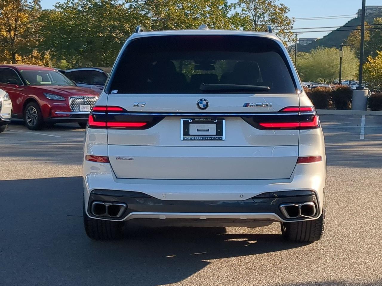 2023 BMW X7 M60i