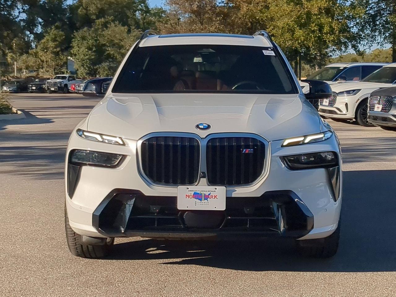 2023 BMW X7 M60i