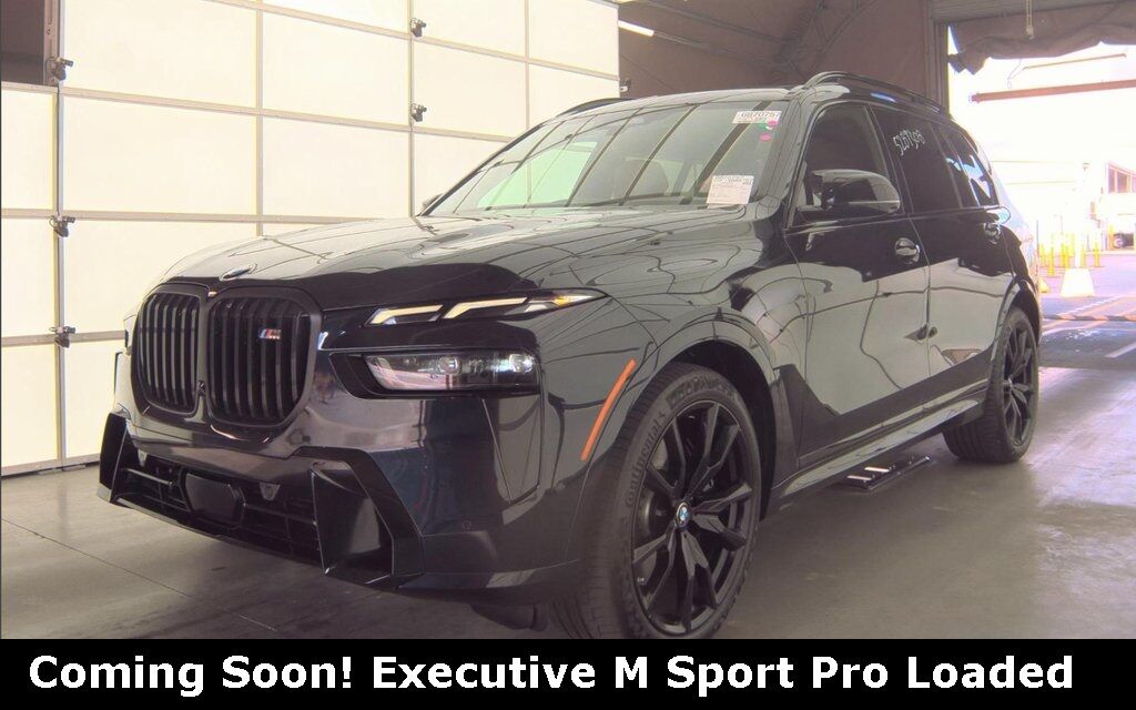 2023 BMW X7 M60i