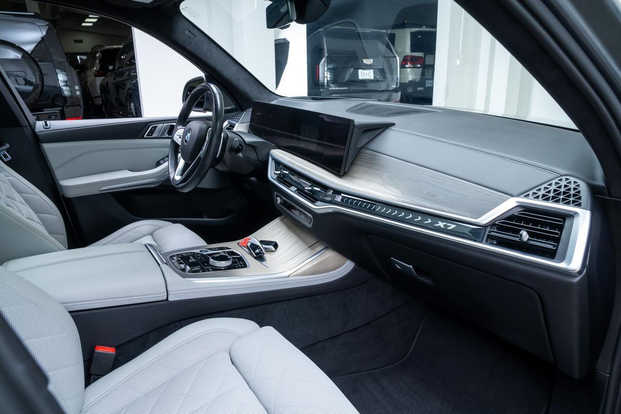 2023 BMW X7 xDrive40i 1 Owner Executive Package Parking Assist Package Portland OR