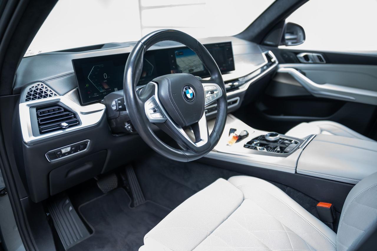 2023 BMW X7 xDrive40i 1 Owner Executive Package Parking Assist Package Portland OR